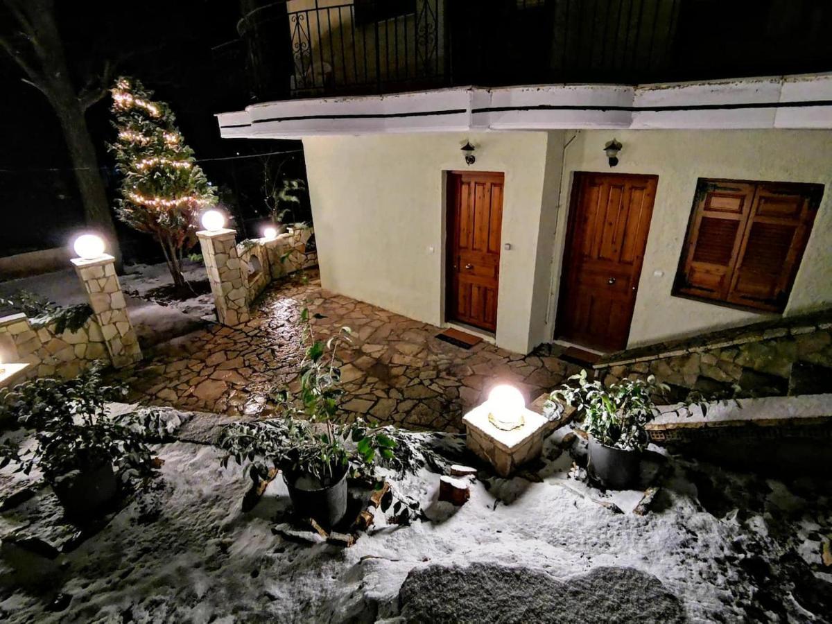 Keramidaki Mini Suites 4 Калаврита Экстерьер фото